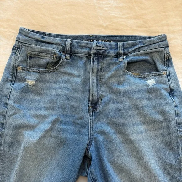 AE Stretch Ripped Curvy Mom Jeans in Size 12 Short - Picture 2 of 5
